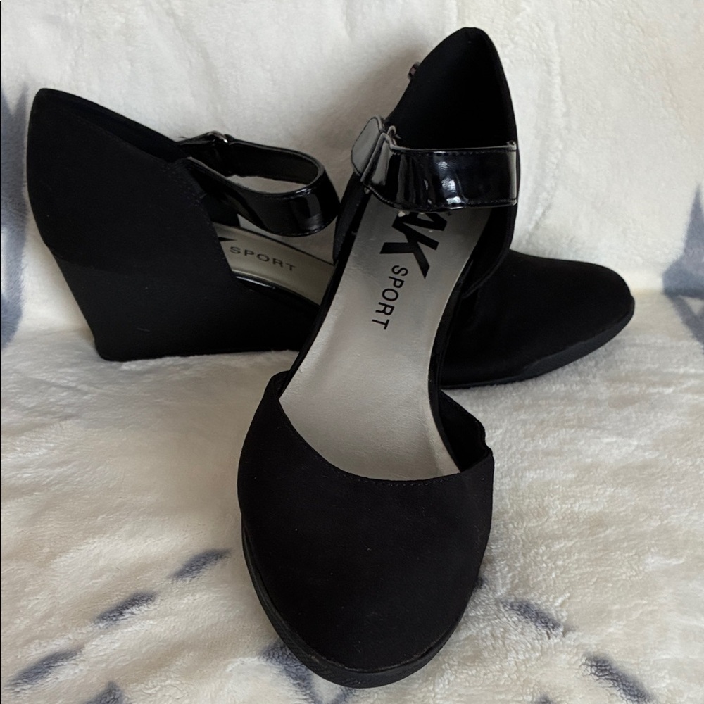 Women's Black Wedge Shoes